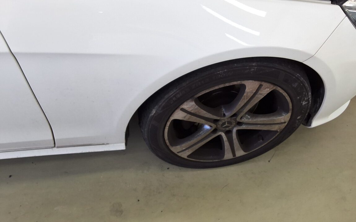 MERCEDES-BENZ E-CLASS (4TH GEN) E250 CDI 4MATIC 2014 - zdjęcie 27
