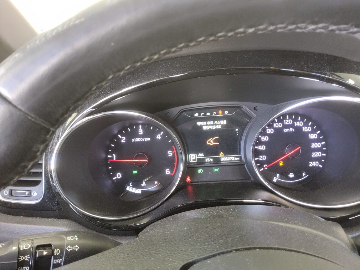 KIA ALL NEW CARNIVAL 9-SEATER DIESEL NOBLESSE 2015 - zdjęcie 19