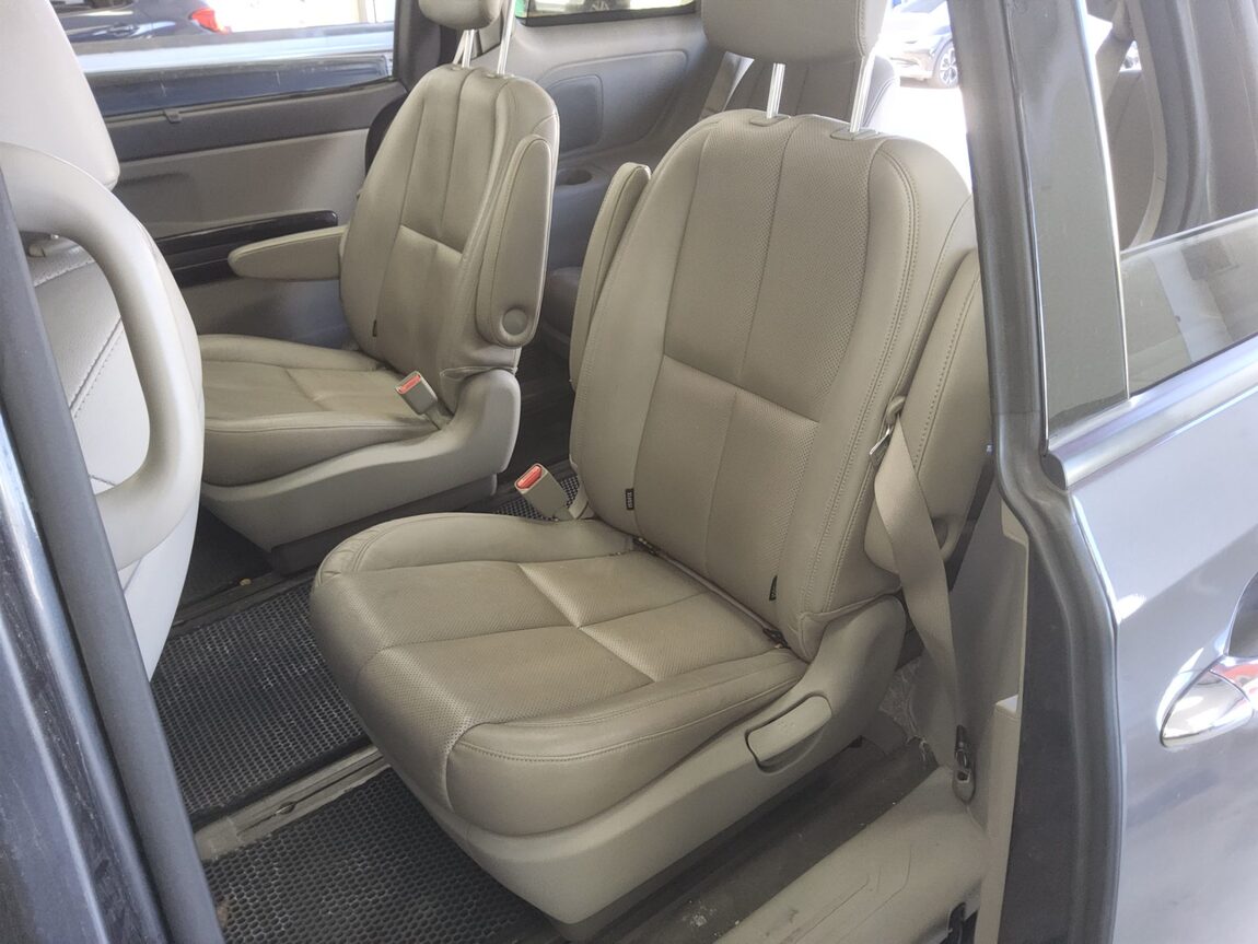 KIA ALL NEW CARNIVAL 9-SEATER DIESEL NOBLESSE 2015 - zdjęcie 12