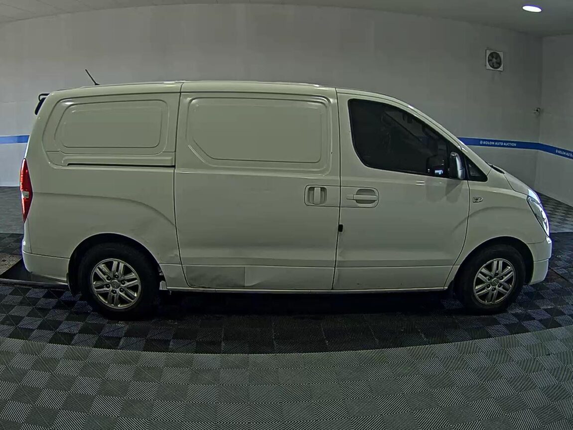 HYUNDAI GRAND STAREX 3-SEATER DIESEL VAN SMART 2017 - zdjęcie 4