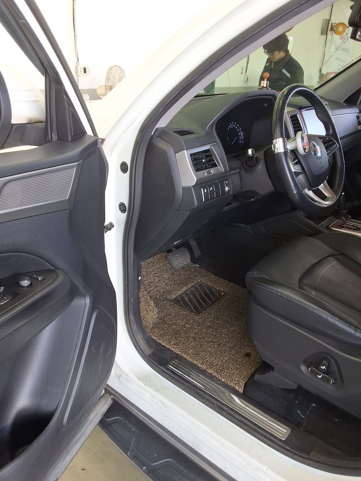 KG MOBILITY (SSANGYONG) REXTON SPORTS 2.2 4WD PRESTIGE 2018 - zdjęcie 10