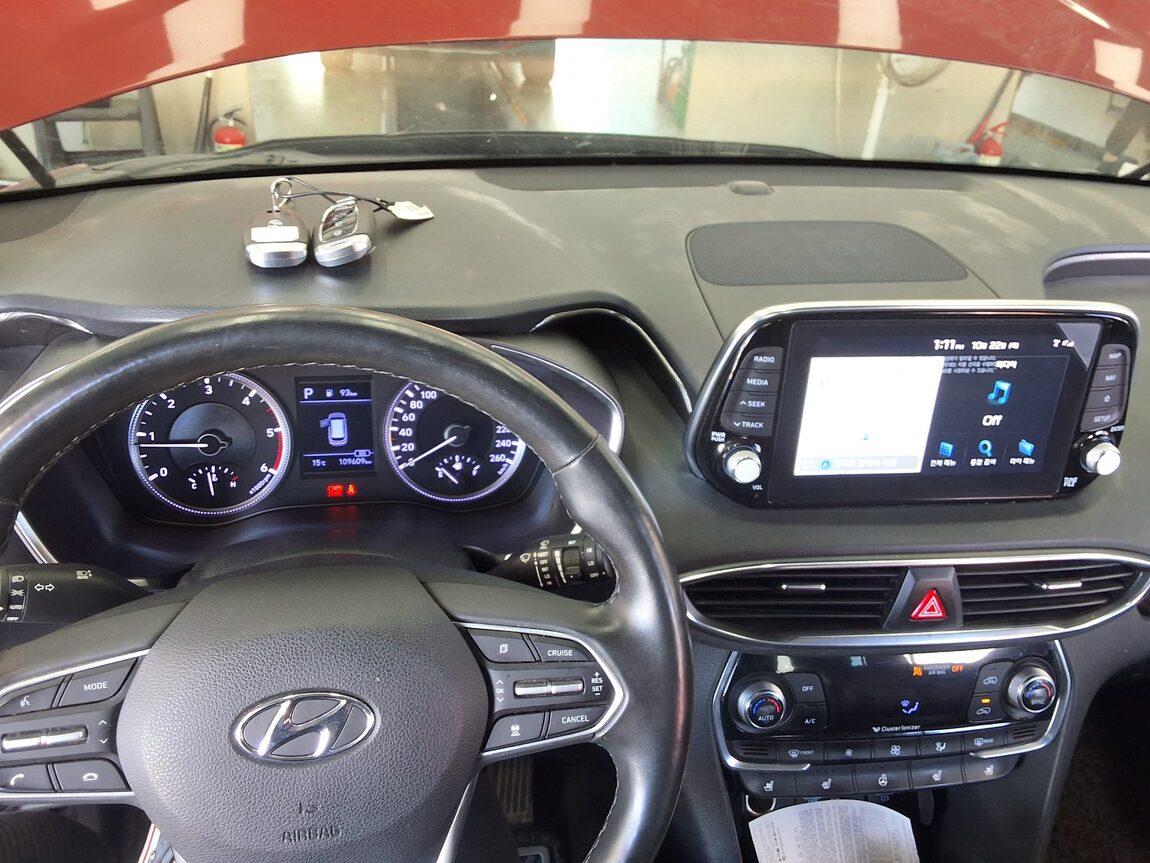 HYUNDAI SANTA FE (TM) R2.0 2WD PREMIUM 2019 - zdjęcie 17