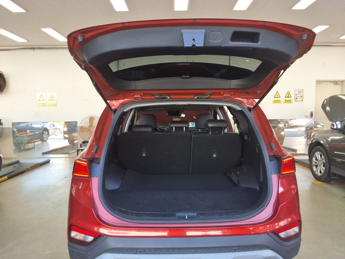 HYUNDAI SANTA FE (TM) R2.0 2WD PREMIUM 2019 - zdjęcie 15