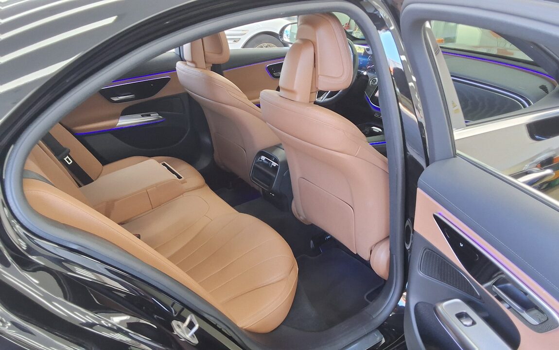 MERCEDES-BENZ E-CLASS (6TH GEN) E200 AVANTGARDE 2024 - zdjęcie 13