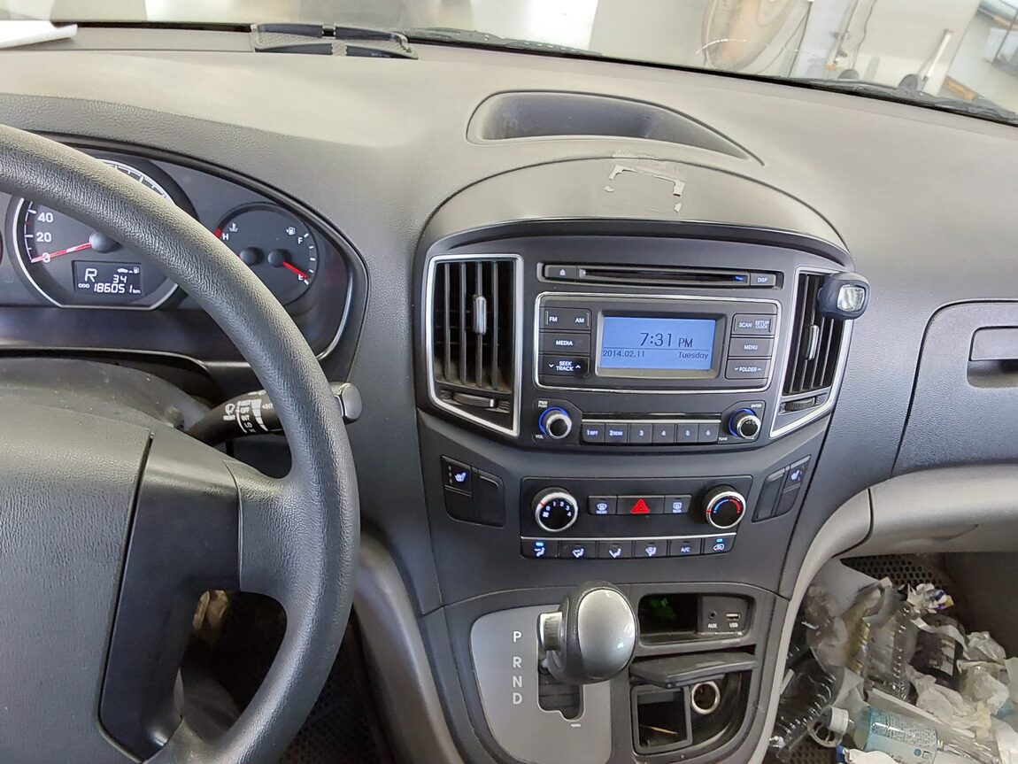 HYUNDAI GRAND STAREX 5-SEATER DIESEL VAN SMART 2016 - zdjęcie 17