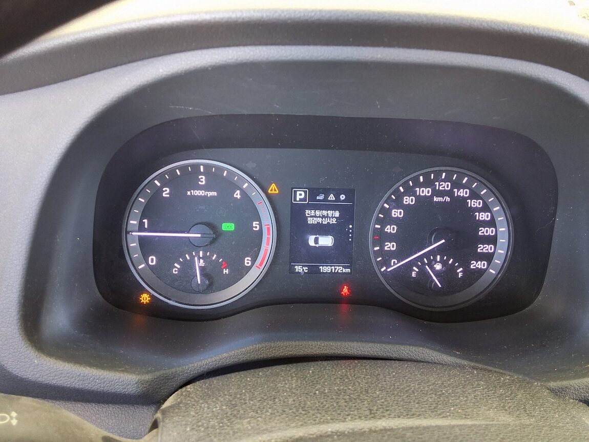 HYUNDAI ALL NEW TUCSON DIESEL R2.0 4WD STYLE 2017 - zdjęcie 9