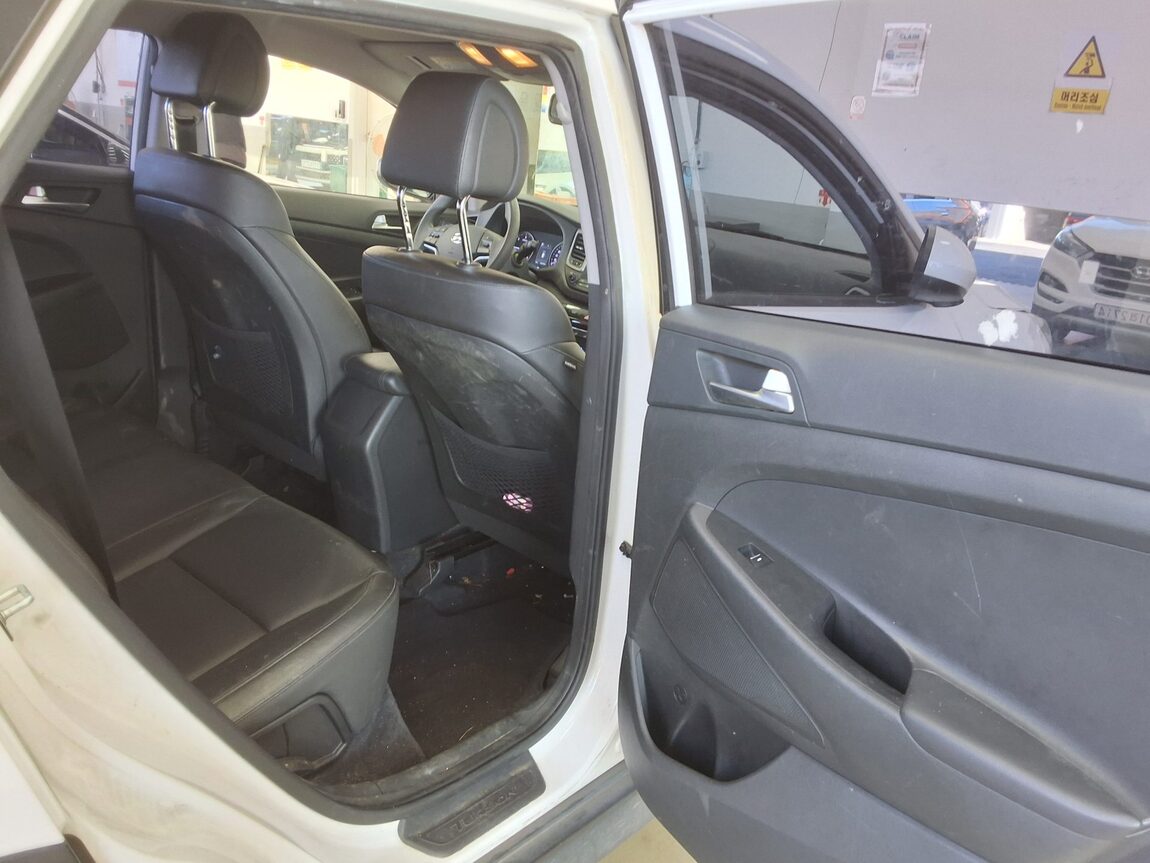 HYUNDAI ALL NEW TUCSON DIESEL R2.0 4WD STYLE 2017 - zdjęcie 13