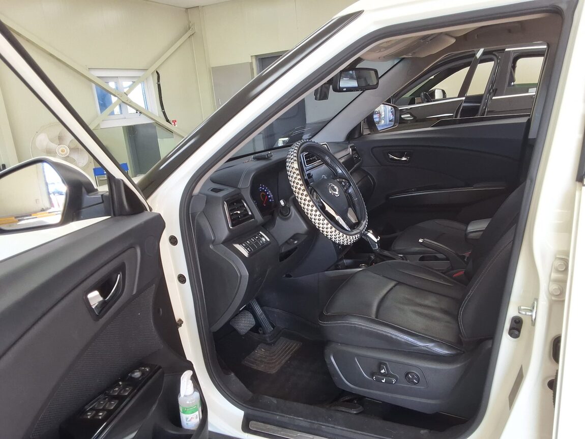KG MOBILITY (SSANGYONG) VERY NEW TIVOLI 1.5 GASOLINE 2WD V5 2020 - zdjęcie 11