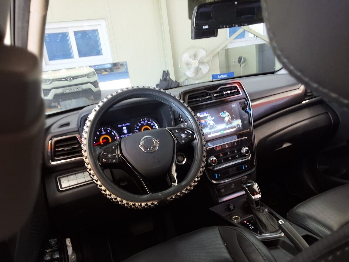 KG MOBILITY (SSANGYONG) VERY NEW TIVOLI 1.5 GASOLINE 2WD V5 2020 - zdjęcie 12