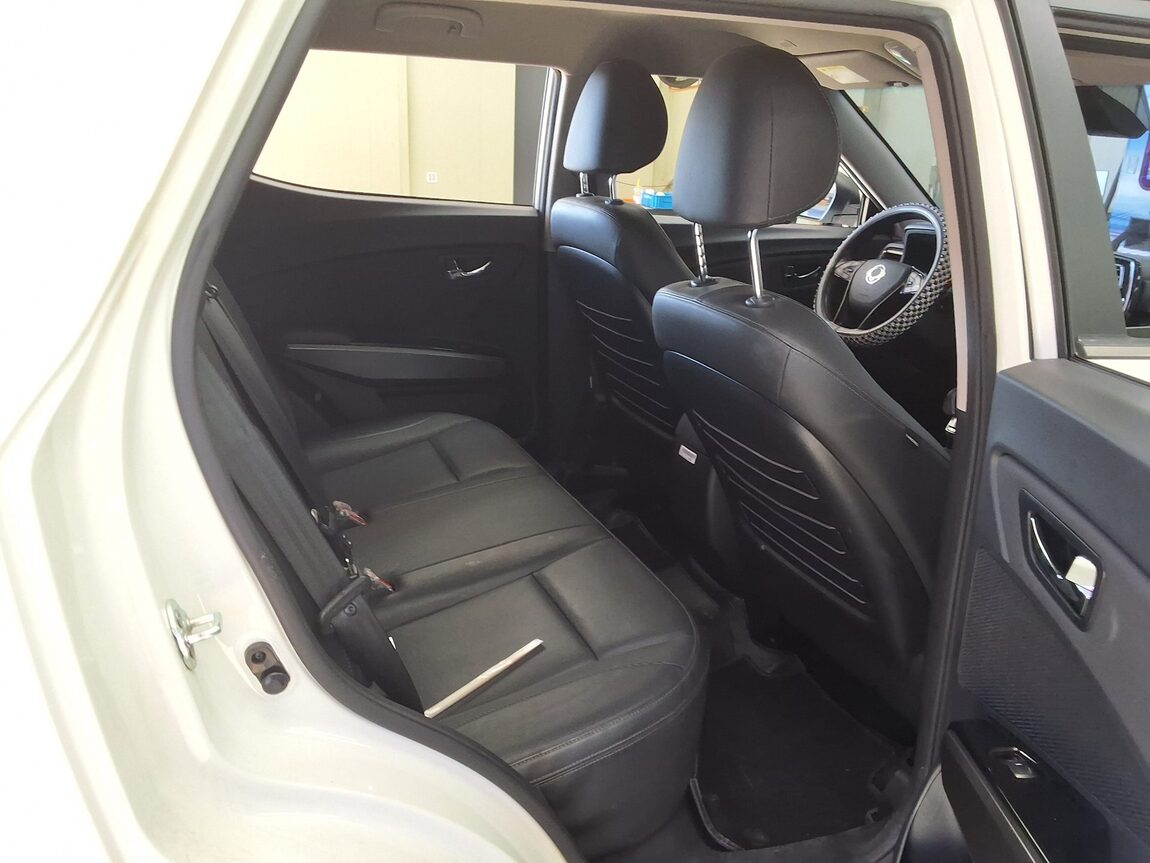 KG MOBILITY (SSANGYONG) VERY NEW TIVOLI 1.5 GASOLINE 2WD V5 2020 - zdjęcie 14