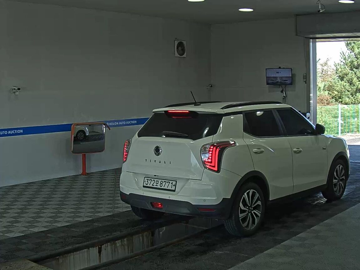 KG MOBILITY (SSANGYONG) VERY NEW TIVOLI 1.5 GASOLINE 2WD V5 2020 - zdjęcie 5