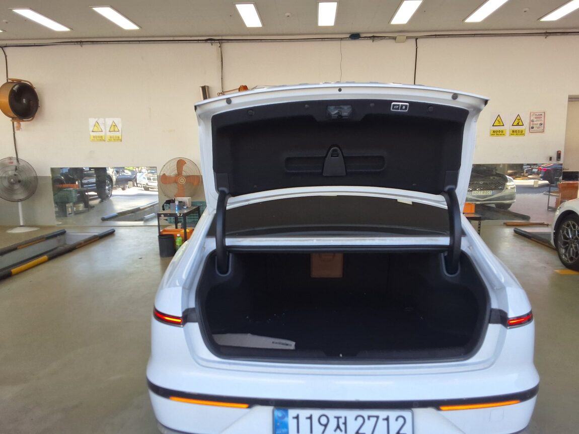 HYUNDAI THE ALL NEW GRANDEUR GASOLINE 2.5 EXCLUSIVE 2023 - zdjęcie 15
