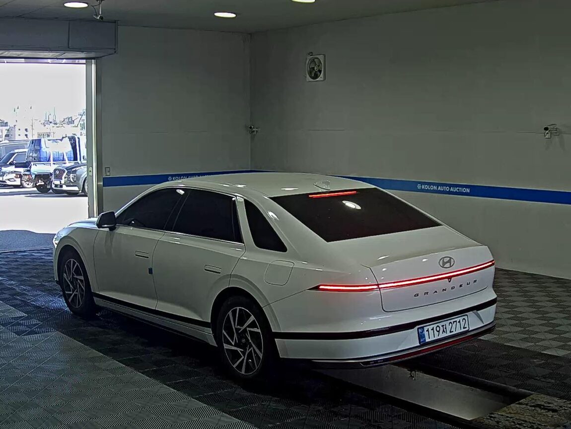 HYUNDAI THE ALL NEW GRANDEUR GASOLINE 2.5 EXCLUSIVE 2023 - zdjęcie 6