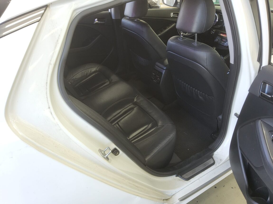 KIA K5 HYBRID PRESTIGE 2013 - zdjęcie 13