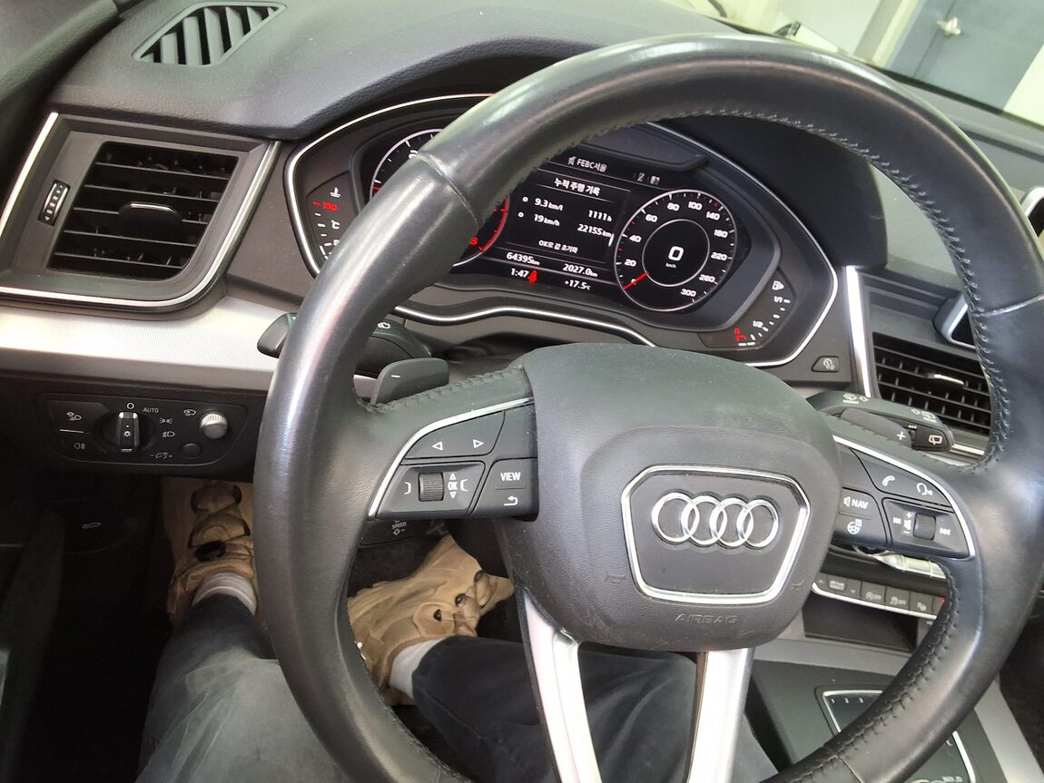 AUDI Q5 (2ND GEN) 40 TDI QUATTRO PREMIUM 2020 - zdjęcie 23