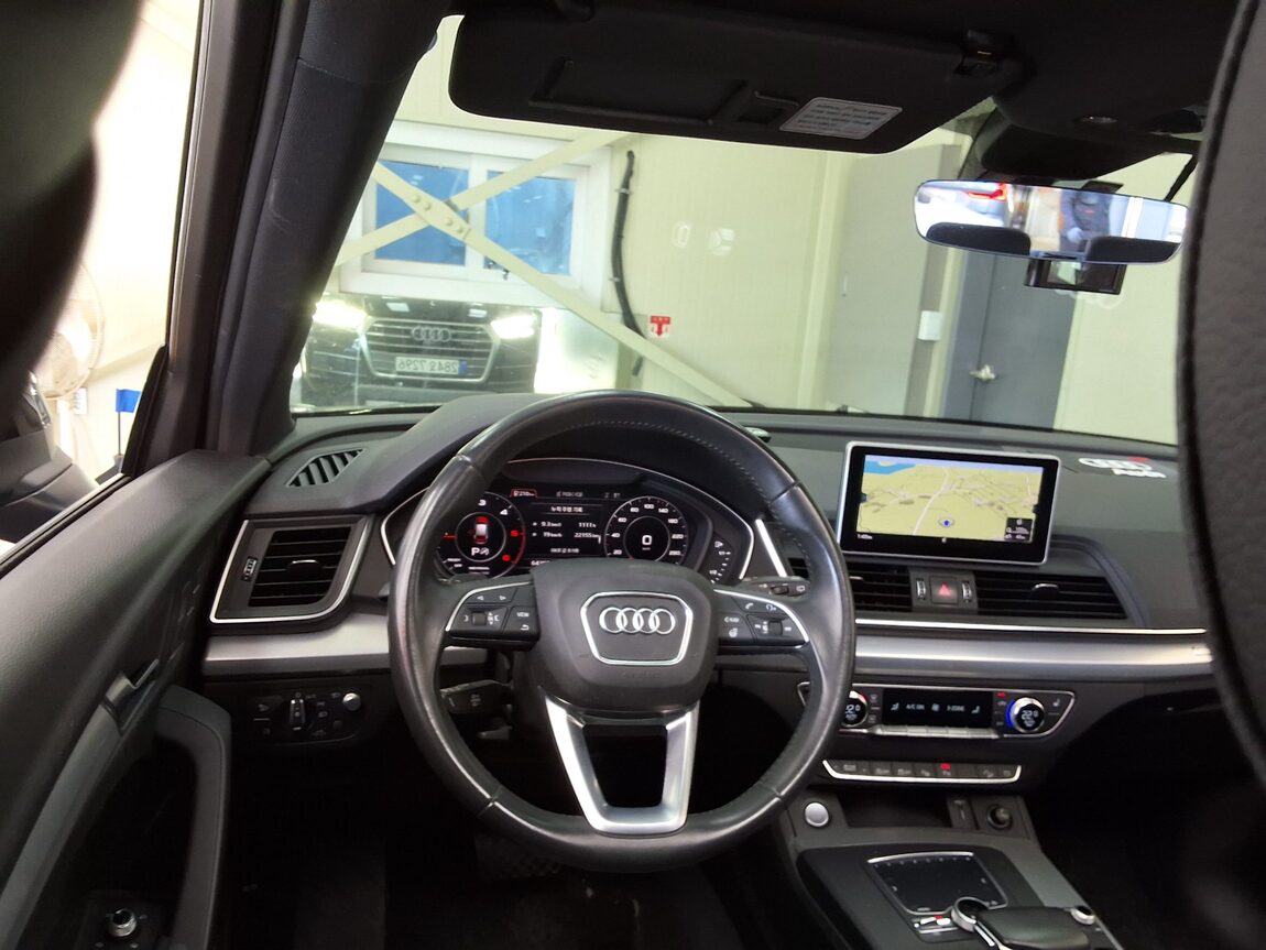 AUDI Q5 (2ND GEN) 40 TDI QUATTRO PREMIUM 2020 - zdjęcie 12
