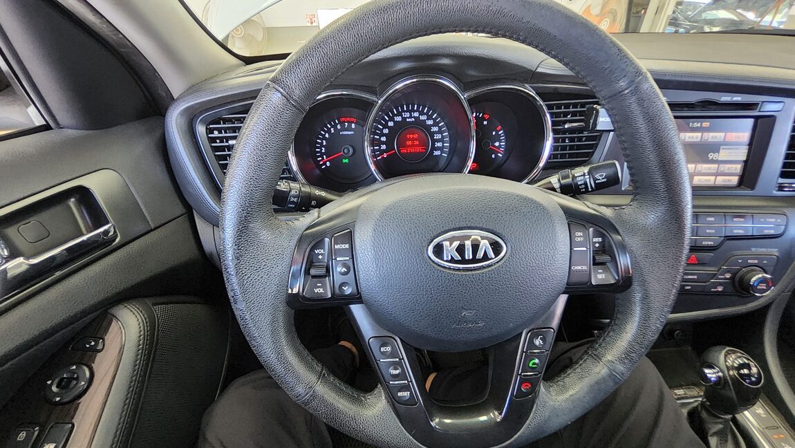 KIA K5 LPI RENTAL CAR LUXURY 2012 - zdjęcie 17