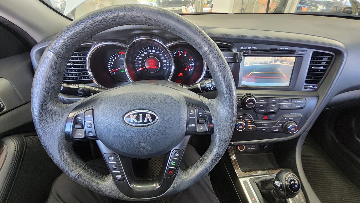 KIA K5 LPI RENTAL CAR LUXURY 2012 - zdjęcie 19