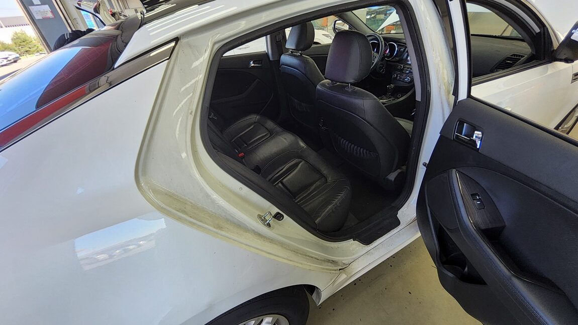 KIA K5 LPI RENTAL CAR LUXURY 2012 - zdjęcie 13