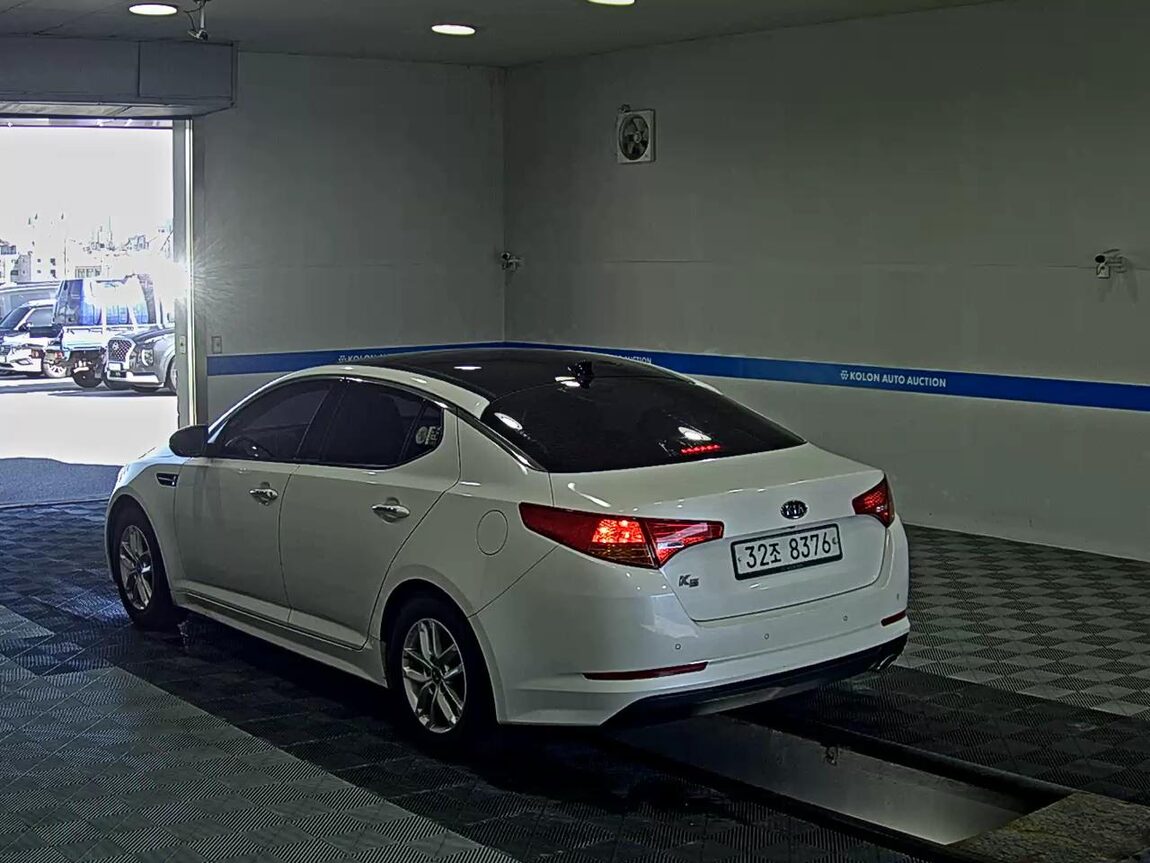 KIA K5 LPI RENTAL CAR LUXURY 2012 - zdjęcie 6
