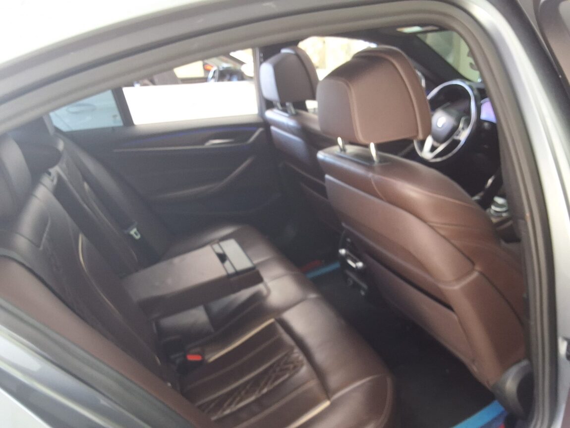 BMW 5 SERIES (7TH GEN) 520d M SPORT PACK PLUS 2017 - zdjęcie 14