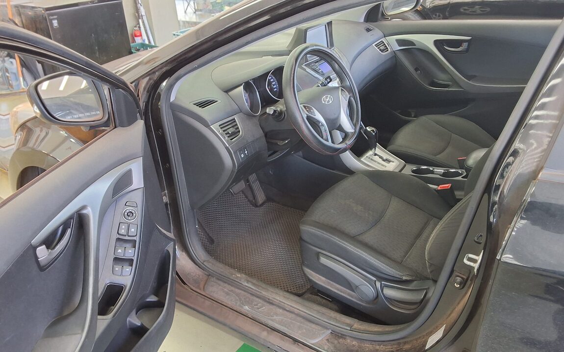 HYUNDAI AVANTE MD M16 GDi LUXURY 2011 - zdjęcie 10