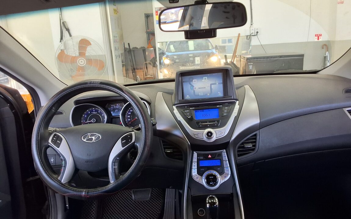 HYUNDAI AVANTE MD M16 GDi LUXURY 2011 - zdjęcie 11