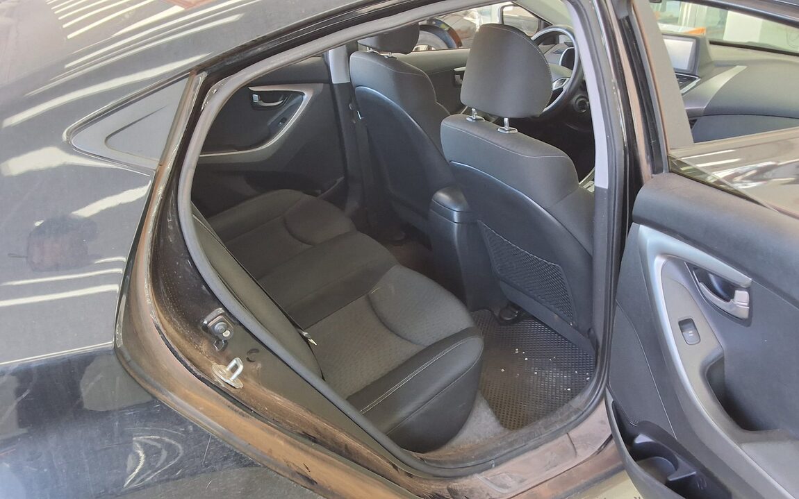 HYUNDAI AVANTE MD M16 GDi LUXURY 2011 - zdjęcie 13