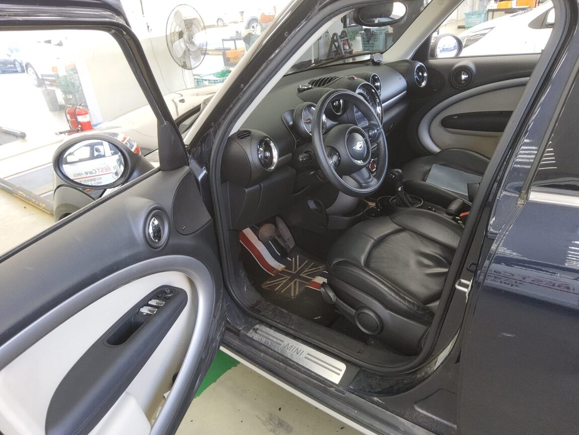 MINI COUNTRYMAN 2.0 D ALL4 2015 - zdjęcie 10