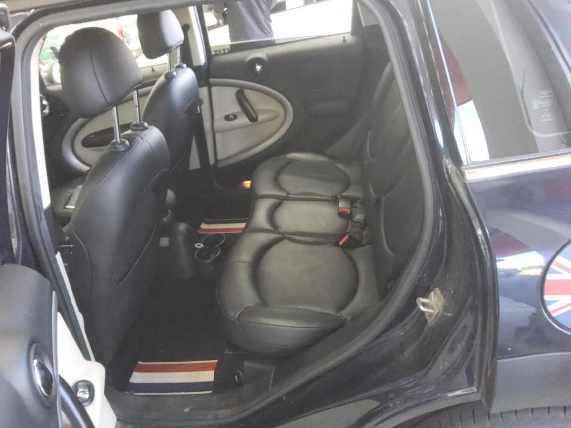 MINI COUNTRYMAN 2.0 D ALL4 2015 - zdjęcie 12
