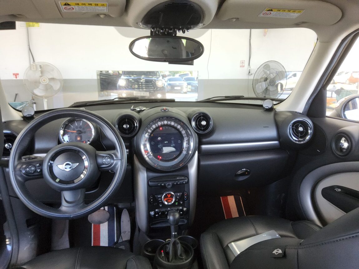 MINI COUNTRYMAN 2.0 D ALL4 2015 - zdjęcie 11