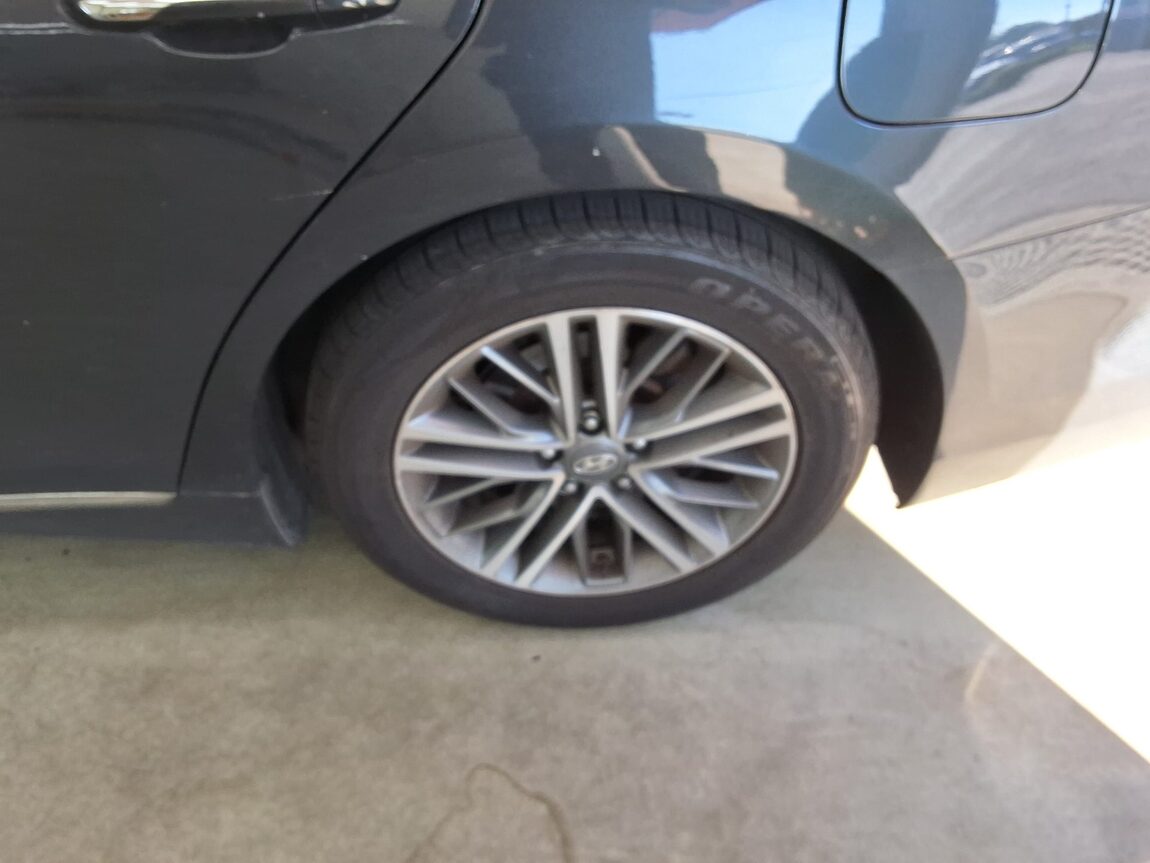 HYUNDAI GRANDEUR IG 2.4 GDi PREMIUM 2019 - zdjęcie 19