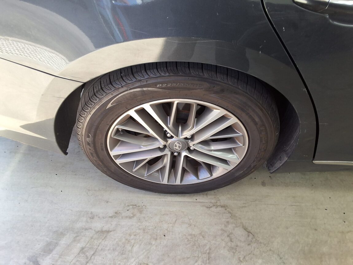 HYUNDAI GRANDEUR IG 2.4 GDi PREMIUM 2019 - zdjęcie 21