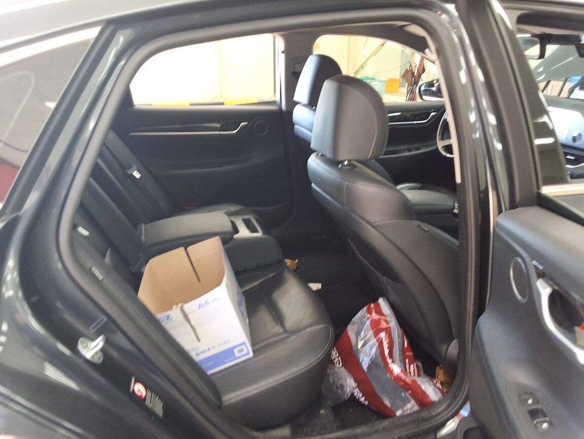 HYUNDAI GRANDEUR IG 2.4 GDi PREMIUM 2019 - zdjęcie 14