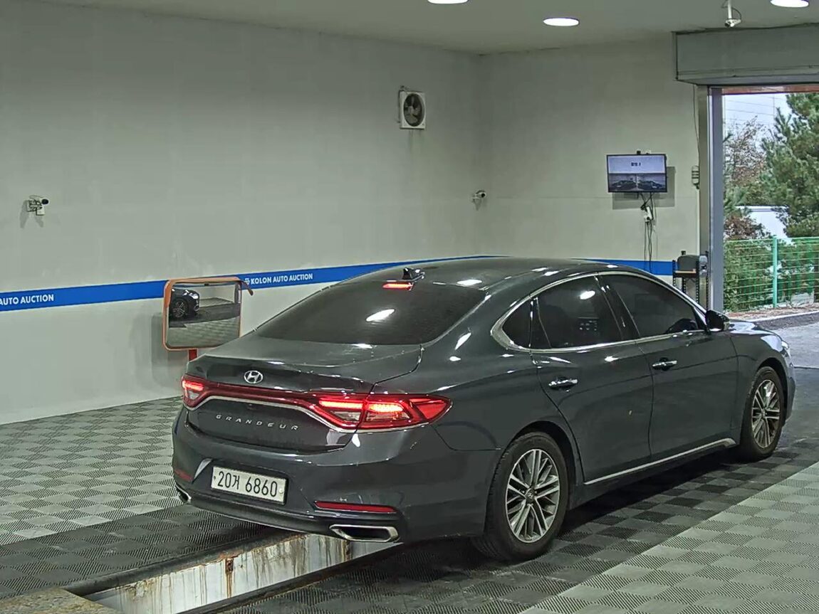 HYUNDAI GRANDEUR IG 2.4 GDi PREMIUM 2019 - zdjęcie 5