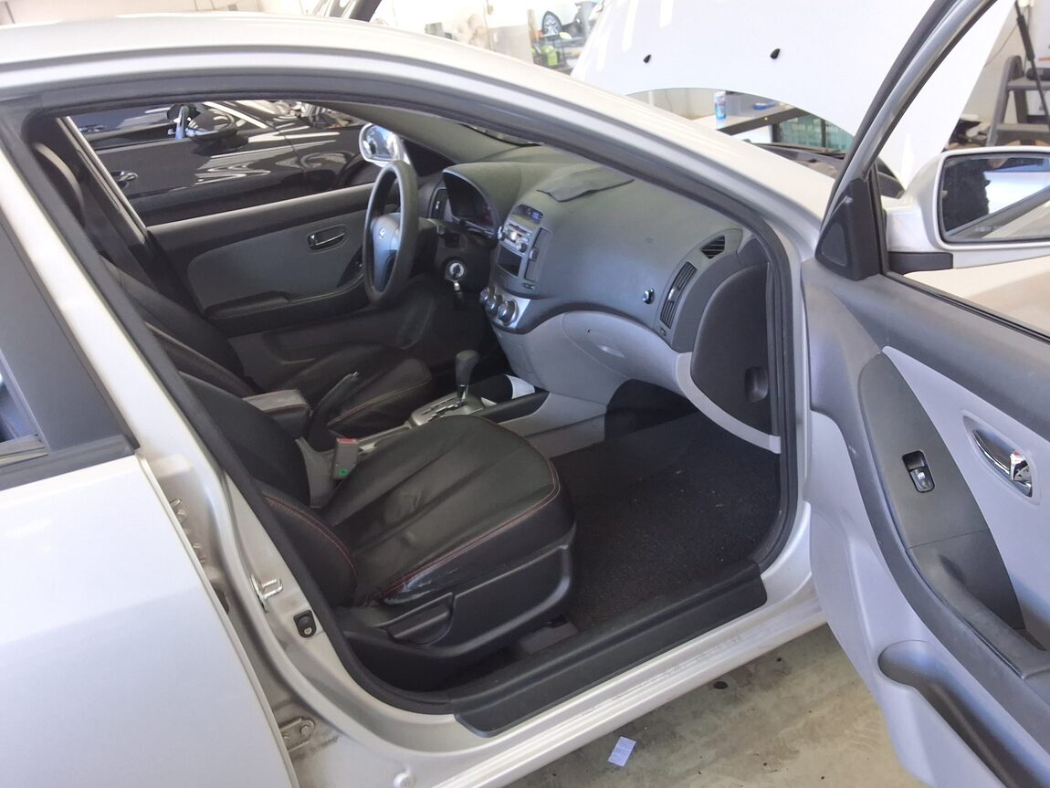 HYUNDAI AVANTE HD 1.6 VVT E16 DELUXE 2010 - zdjęcie 14