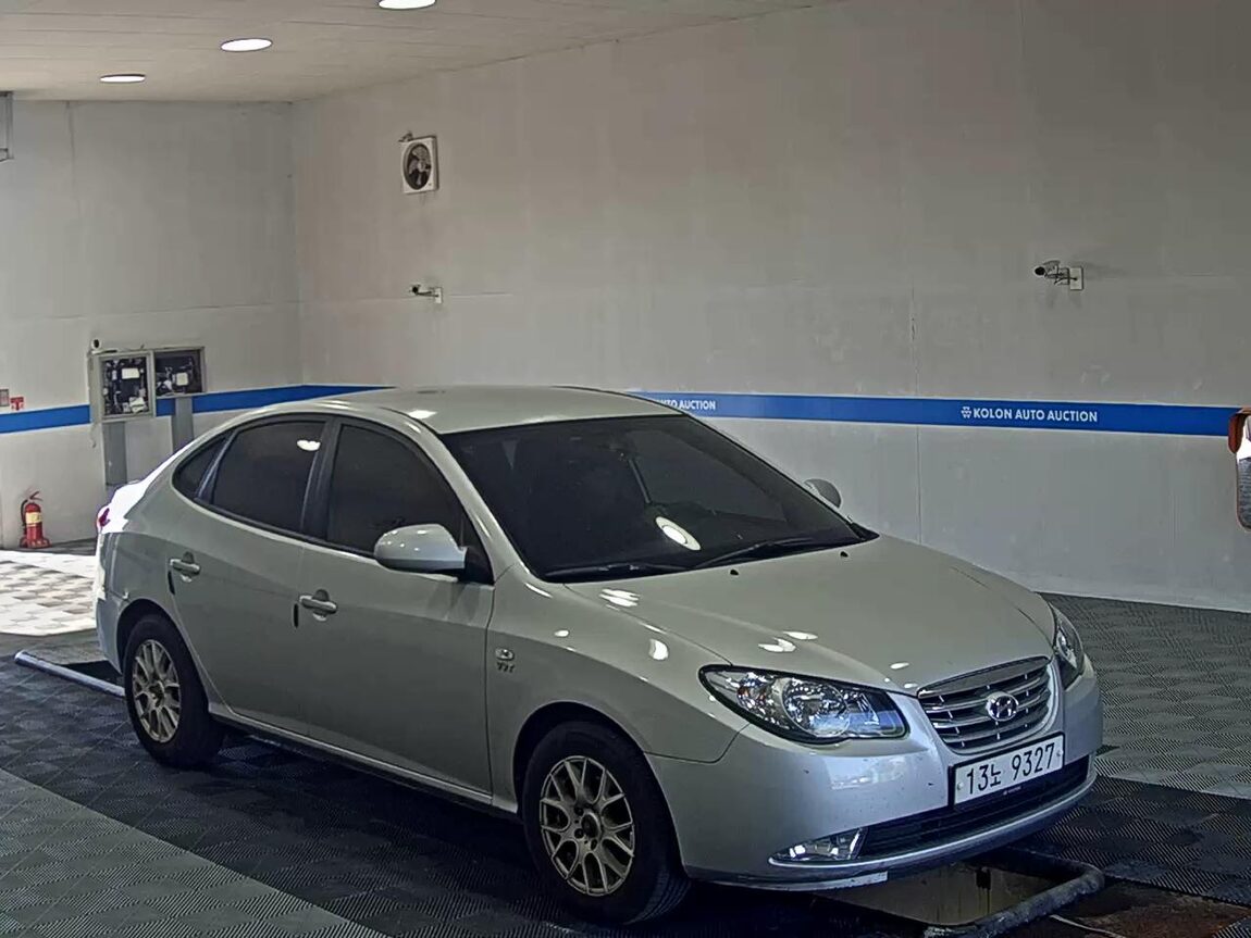 HYUNDAI AVANTE HD 1.6 VVT E16 DELUXE 2010 - zdjęcie 3