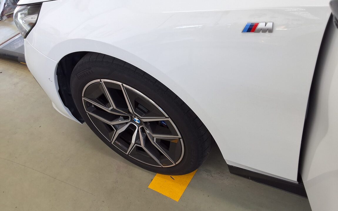 BMW 5 SERIES (8TH GEN) 520i M SPORT PACK 2024 - zdjęcie 23