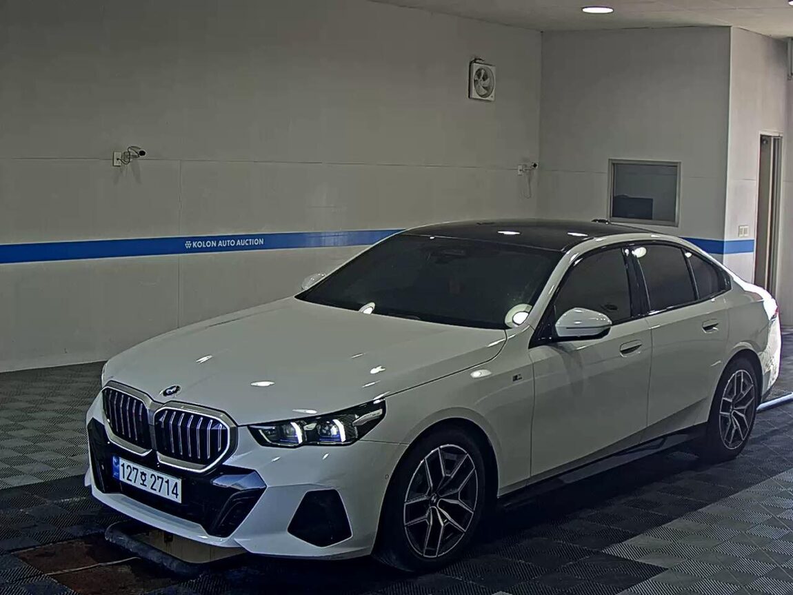 BMW 5 SERIES (8TH GEN) 520i M SPORT PACK 2024 - zdjęcie 2