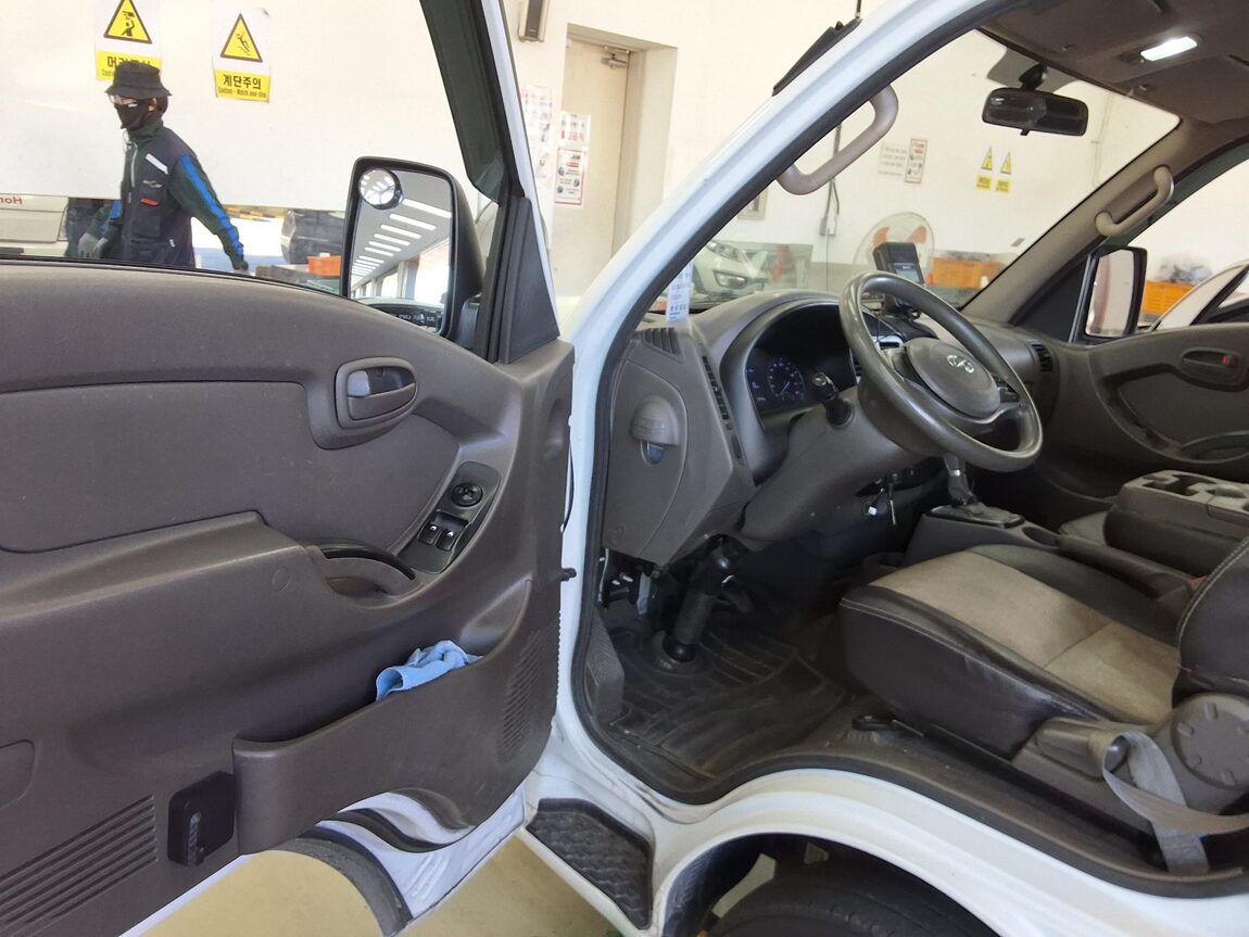 HYUNDAI PORTER II CRDi STANDARD CAB EXTRA LONG WHEELBASE STYLE 2021 - zdjęcie 10