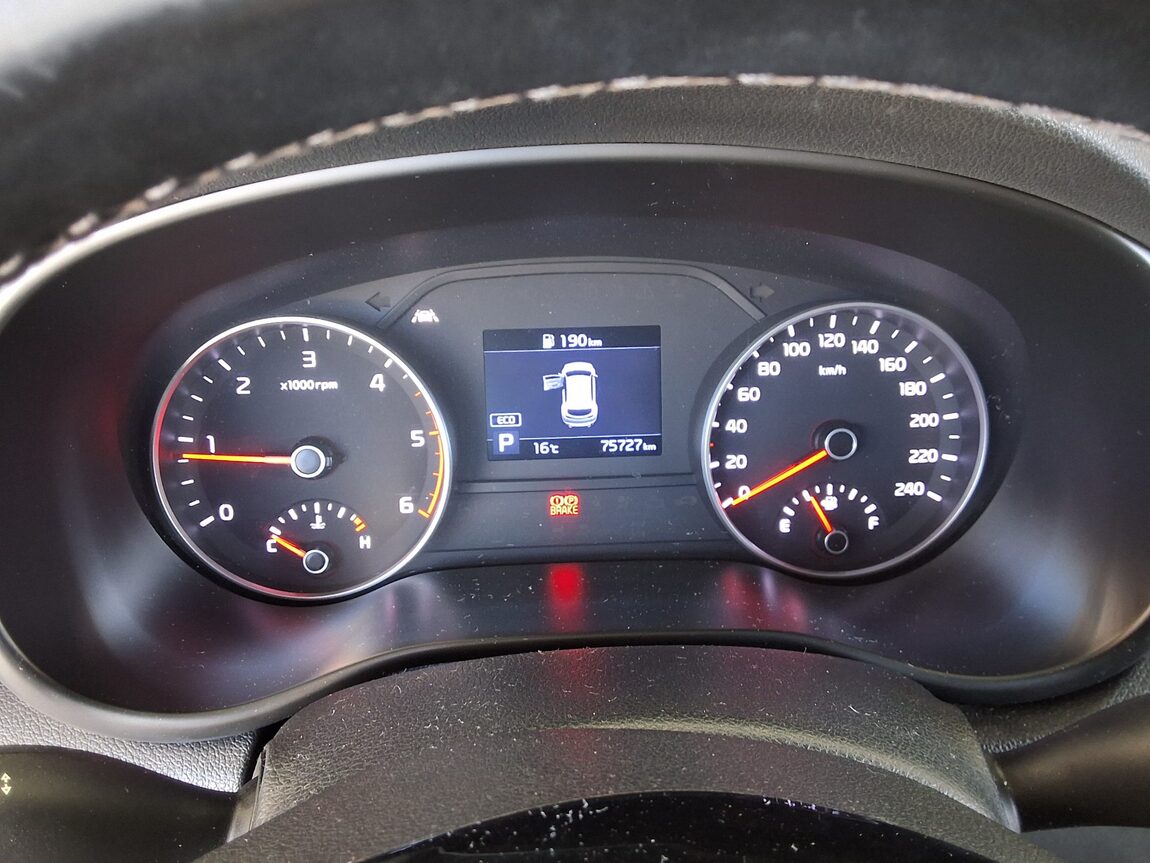 KIA SPORTAGE THE BOLD R2.0 DIESEL 2WD PRESTIGE 2019 - zdjęcie 9