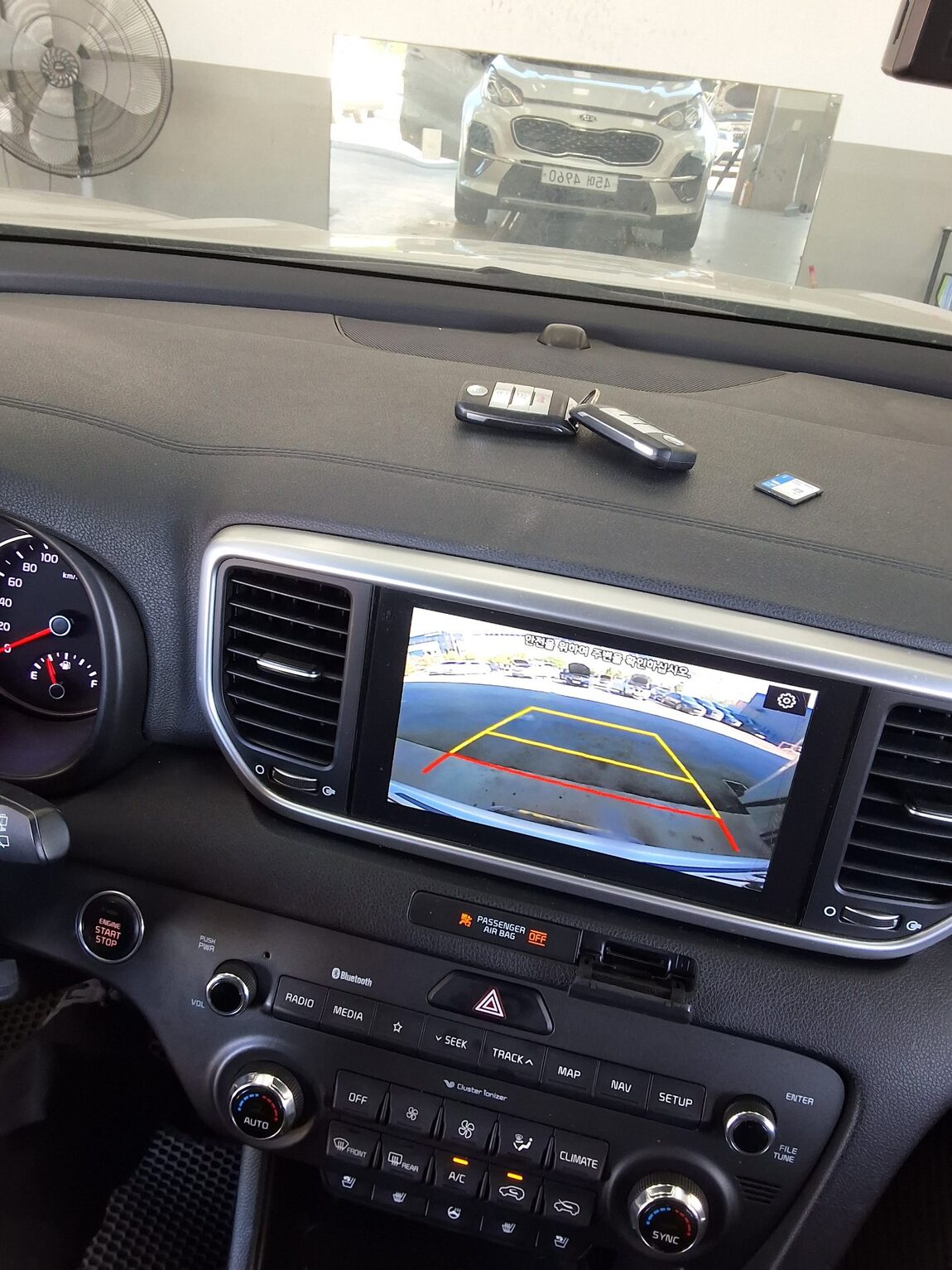 KIA SPORTAGE THE BOLD R2.0 DIESEL 2WD PRESTIGE 2019 - zdjęcie 18