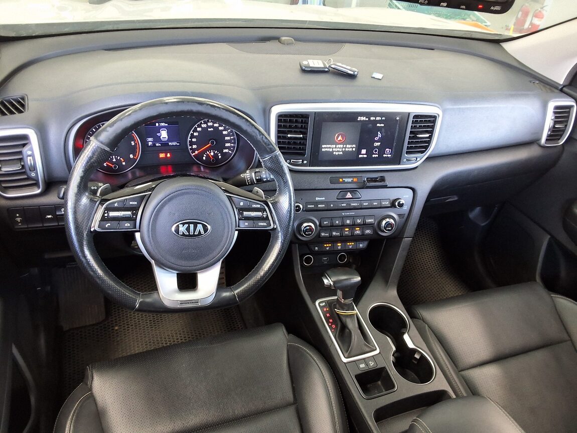 KIA SPORTAGE THE BOLD R2.0 DIESEL 2WD PRESTIGE 2019 - zdjęcie 11
