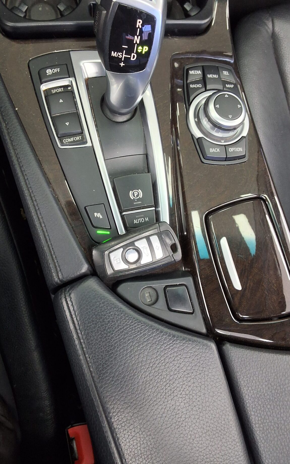 BMW 5 SERIES (6TH GEN) 520d 2013 - zdjęcie 20