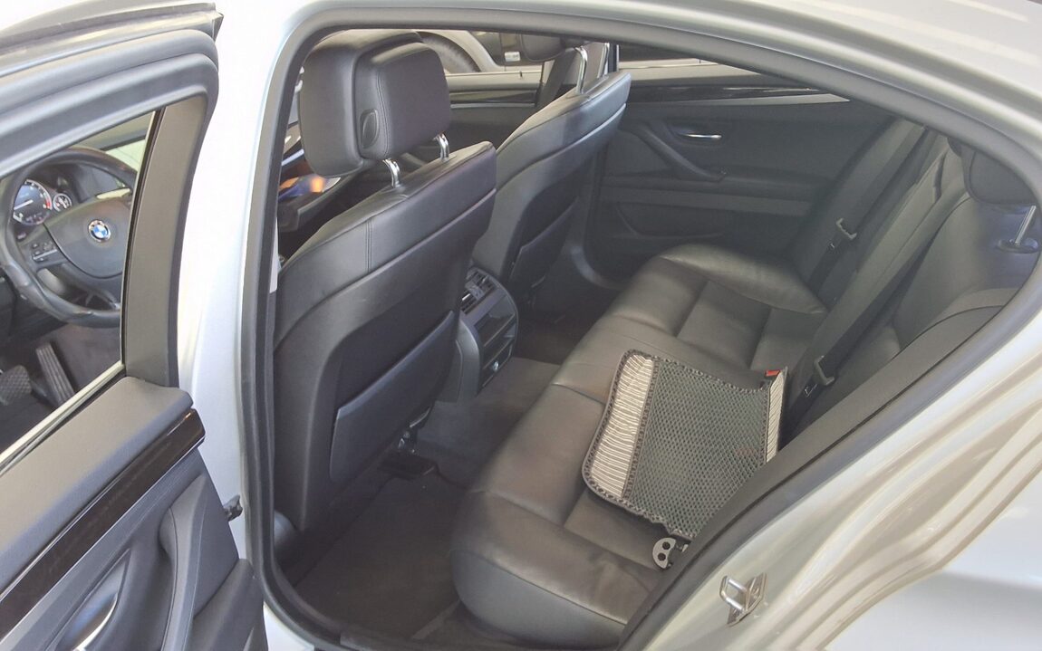 BMW 5 SERIES (6TH GEN) 520d 2013 - zdjęcie 12