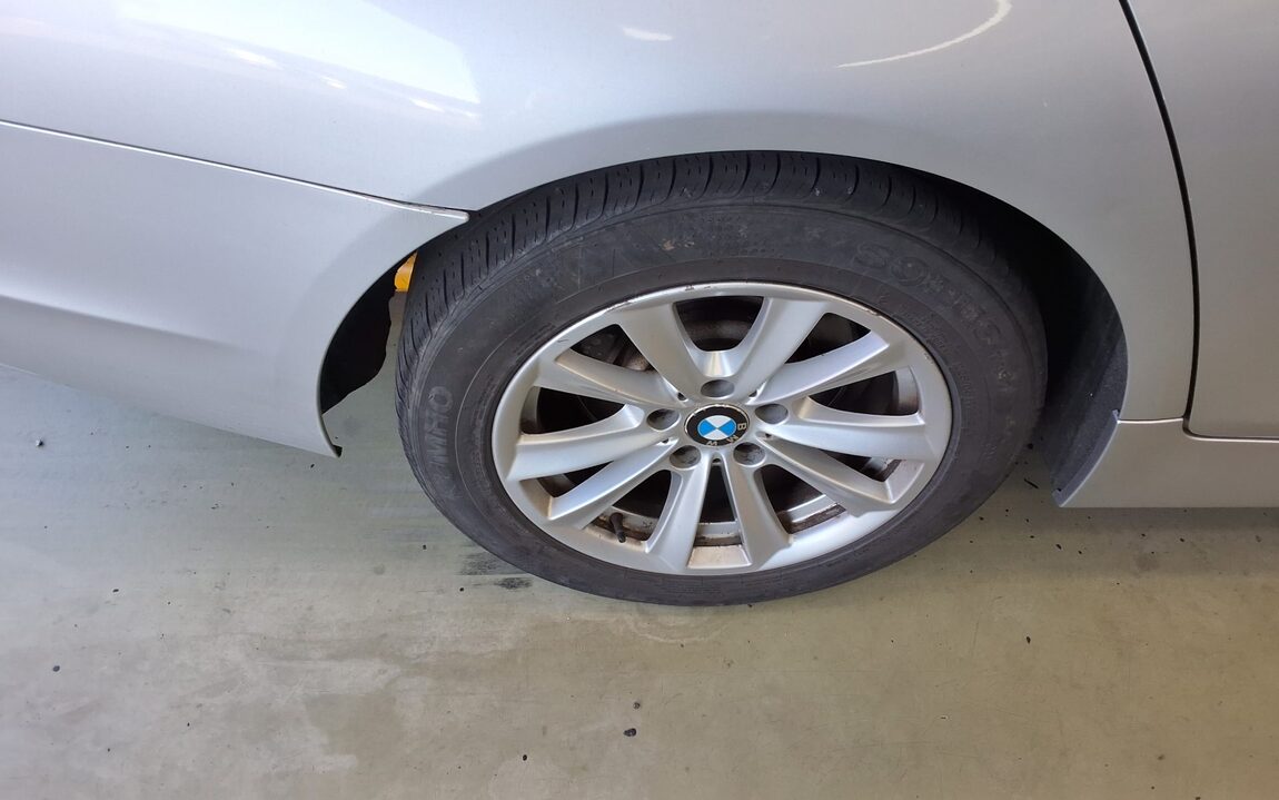 BMW 5 SERIES (6TH GEN) 520d 2013 - zdjęcie 27