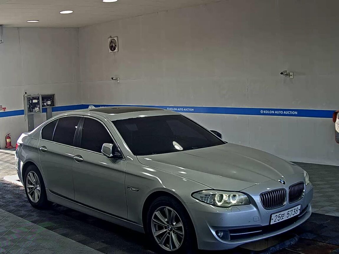 BMW 5 SERIES (6TH GEN) 520d 2013 - zdjęcie 3
