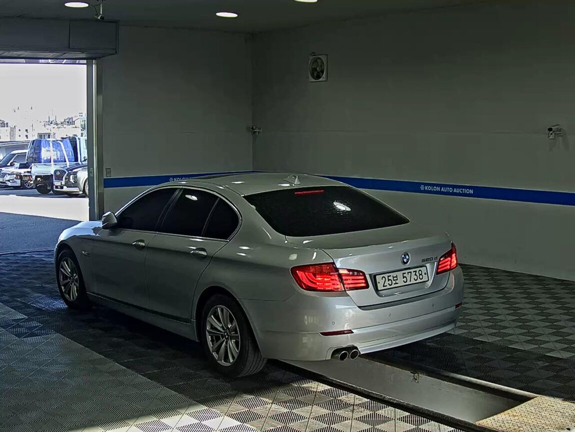 BMW 5 SERIES (6TH GEN) 520d 2013 - zdjęcie 6