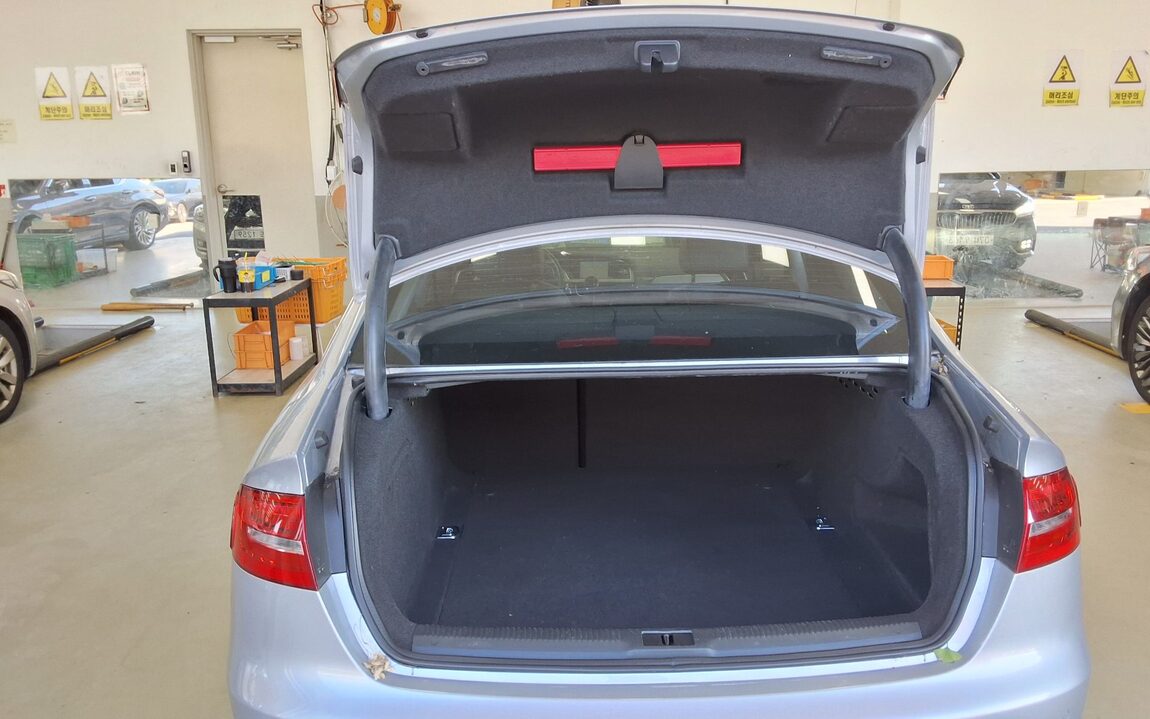 AUDI A4 (4TH GEN) 30 TDI 2015 - zdjęcie 15