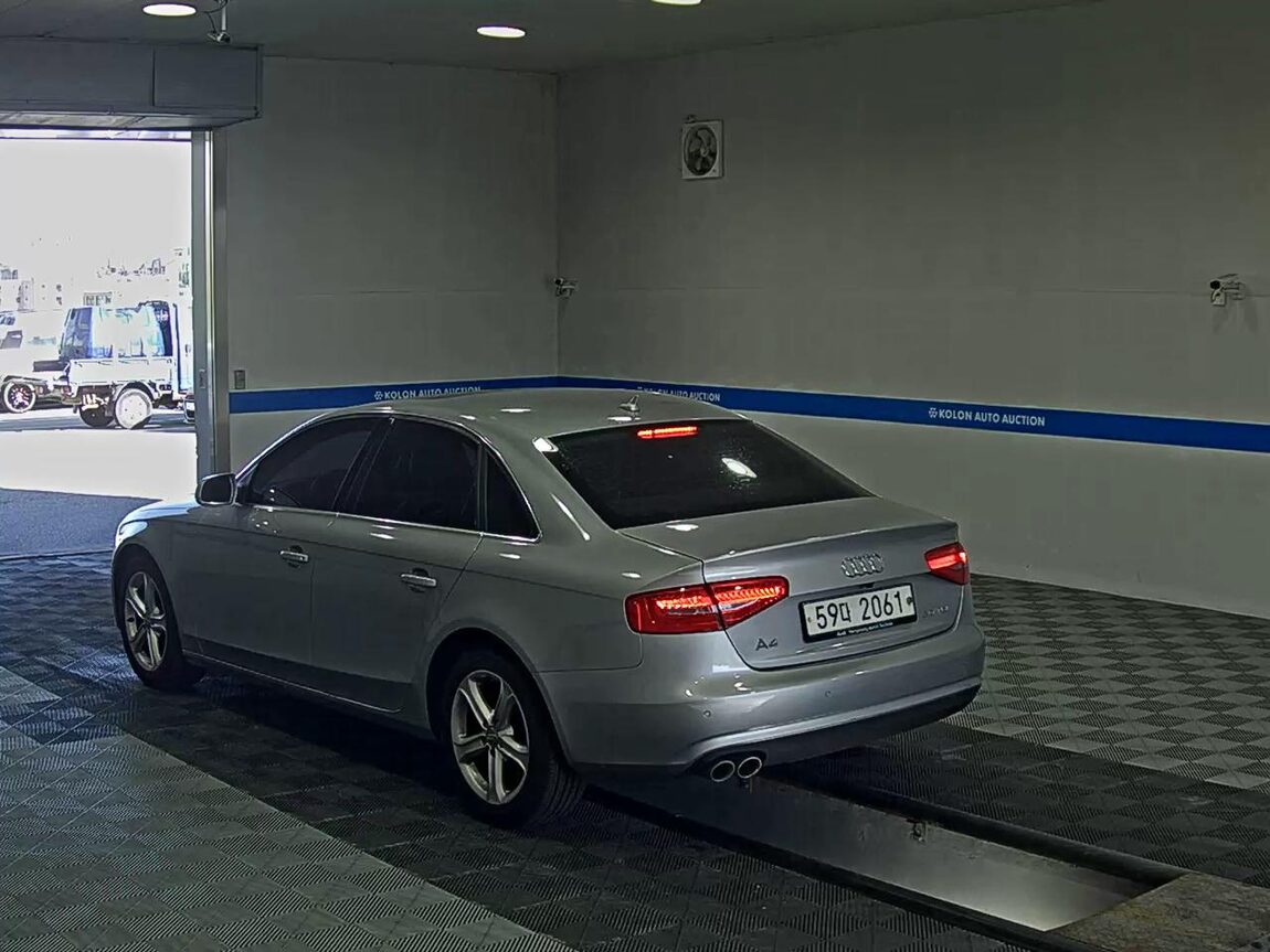 AUDI A4 (4TH GEN) 30 TDI 2015 - zdjęcie 6